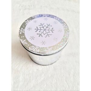 Silver Christmas snowflake cylinder tin with lid
